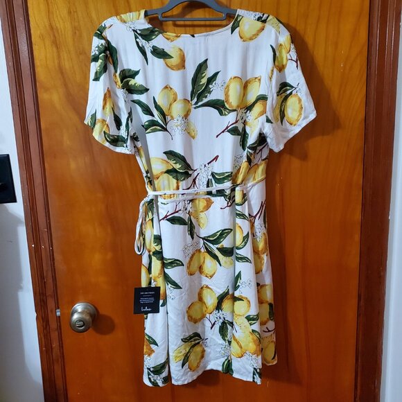 NWT Lulus Size L A La Tart Lemon Print Wrap Yellow White Dress Short Sleeve - Picture 3 of 14